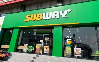 761696